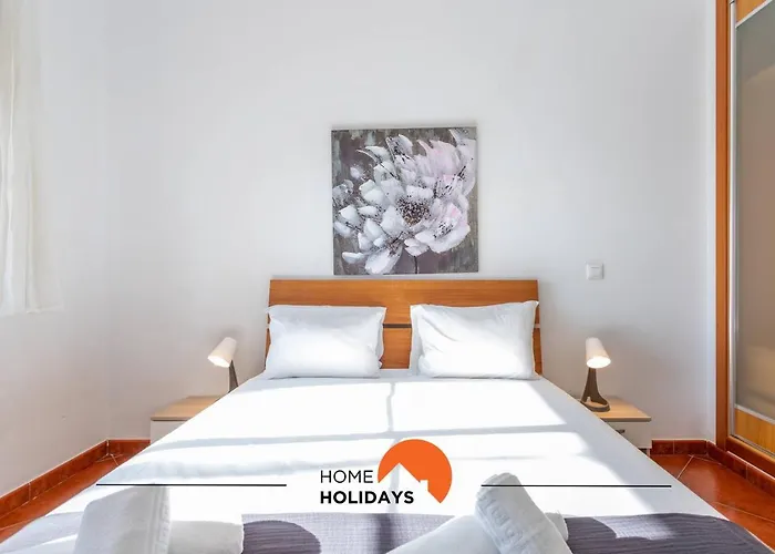 #190 Descobrimentos 810 By Holidays *